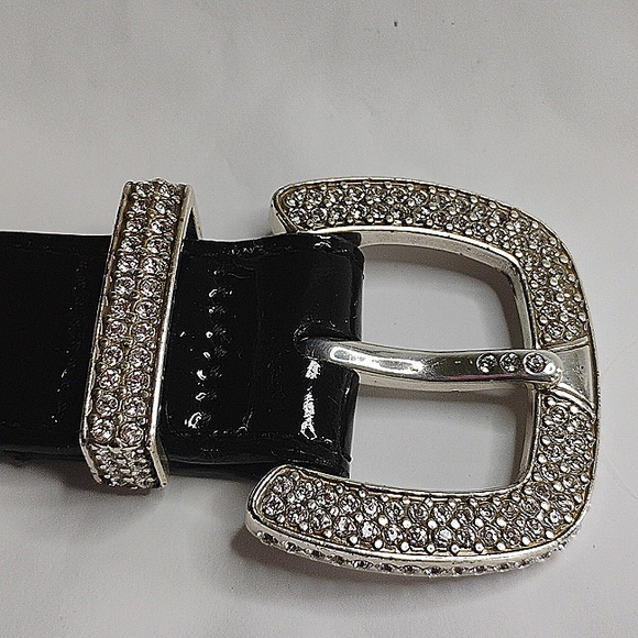 Brighton Buckle Bracelet With Rhinestones Silver Tone Patent Leather - Picture 5 of 6